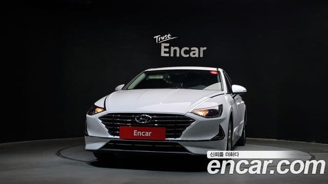 Hyundai Sonata Hybrid 2021 — ფოტო 17/20