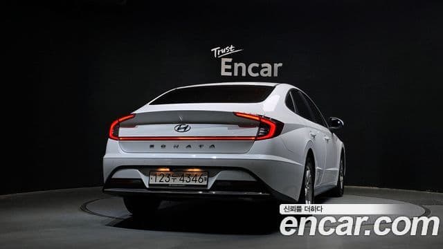 Hyundai Sonata Hybrid 2021 — ფოტო 11/20