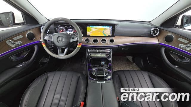 Mercedes-Benz E-Class 2018 — ფოტო 9/20