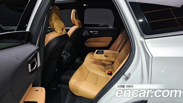 Volvo XC60 2020 — Şəkil 20/20