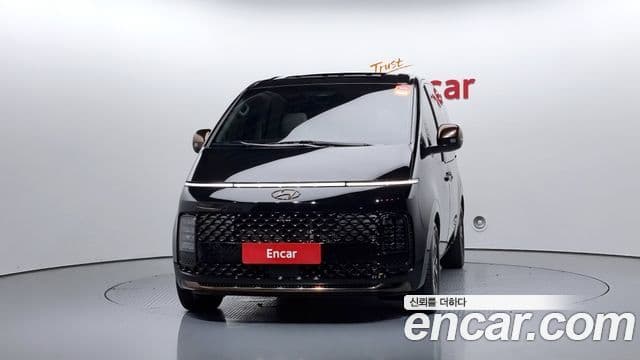 Hyundai Staria 2023 — ფოტო 3/20