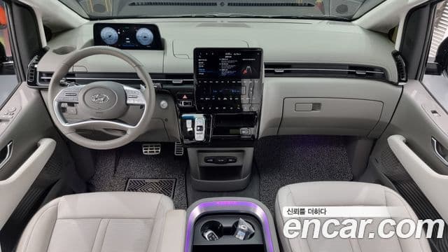 Hyundai Staria 2023 — ფოტო 7/20