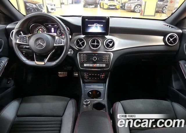 Mercedes-Benz CLA-Class 2018 — ფოტო 13/20