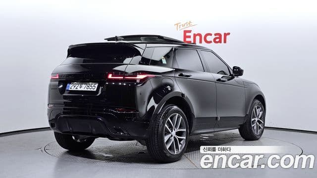 Land Rover Range Rover Evoque 2024 — Фото 2/20