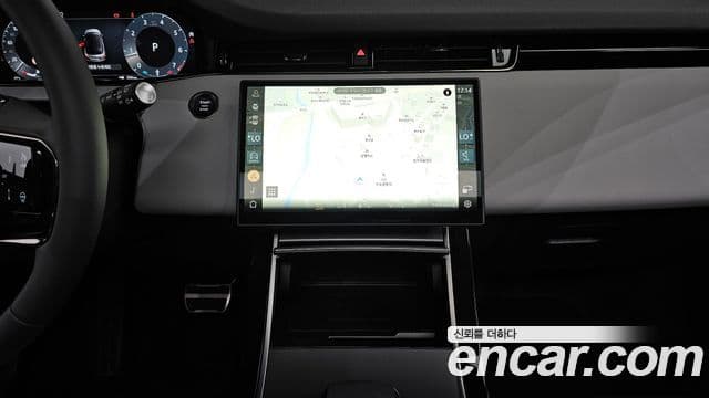 Land Rover Range Rover Evoque 2024 — Фото 14/20