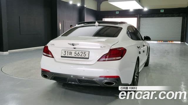 Genesis G70 2019 — ფოტო 1/20