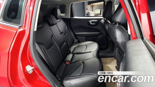 Jeep Compass 2020 — Şəkil 12/20