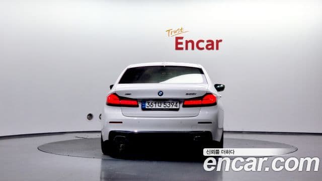 BMW 5 Series 2020 — ფოტო 4/20