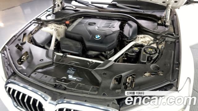 BMW 5 Series 2020 — ფოტო 6/20