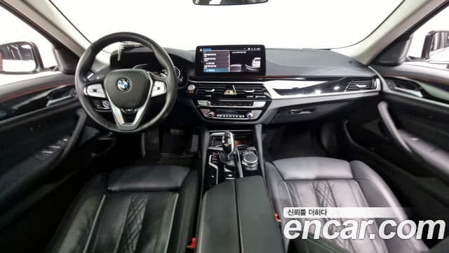 BMW 5 Series 2020 — ფოტო 7/20
