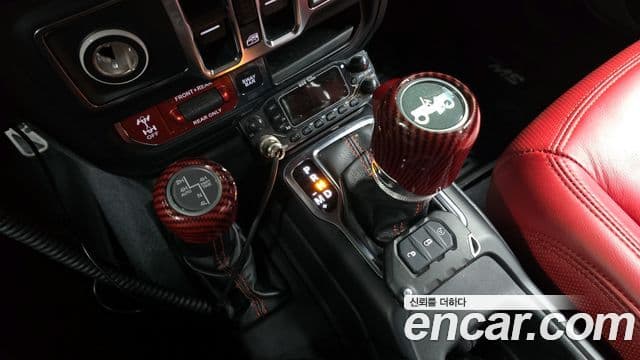 Jeep Wrangler 2019 — Şəkil 9/20