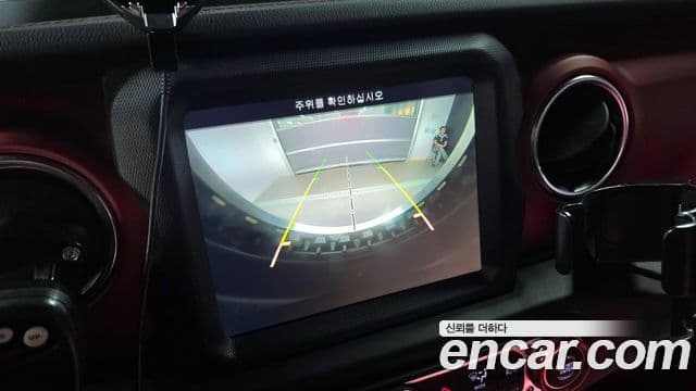 Jeep Wrangler 2019 — Şəkil 15/20