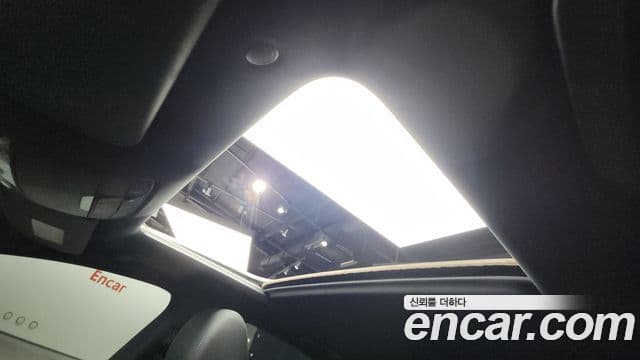 Mercedes-Benz E-Class 2020 — фото 18 из 20