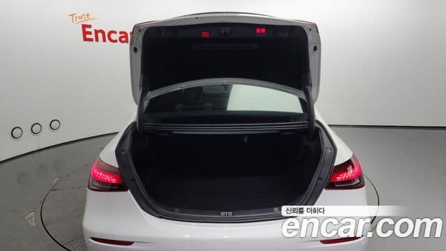 Mercedes-Benz E-Class 2020 — Şəkil 20/20