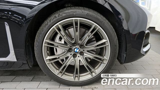 BMW 7 Series 2019 — Photo 5/20