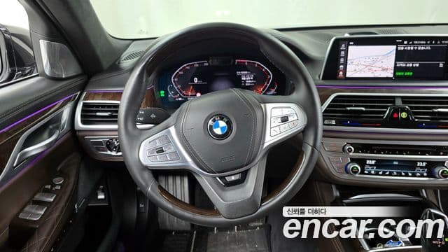 BMW 7 Series 2019 — Photo 9/20