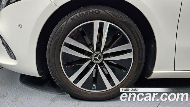 Mercedes-Benz A-Class 2021 — ფოტო 16/20