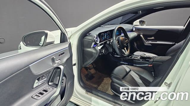 Mercedes-Benz A-Class 2021 — ფოტო 14/20