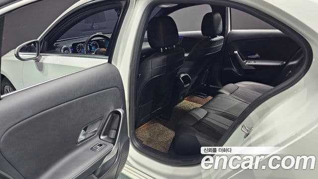 Mercedes-Benz A-Class 2021 — ფოტო 3/20