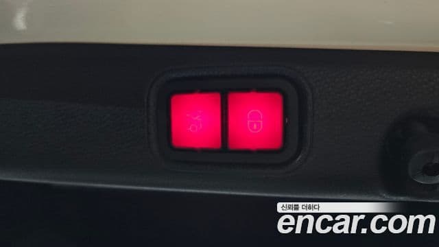 Mercedes-Benz E-Class 2018 — Photo 19/20