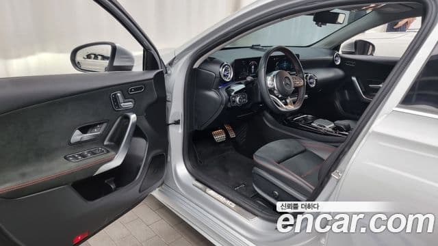 Mercedes-Benz A-Class 2020 — Фото 10/20