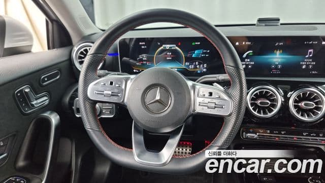 Mercedes-Benz A-Class 2020 — Фото 13/20