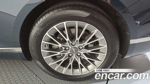 Genesis G80 2021 — Photo 16/20
