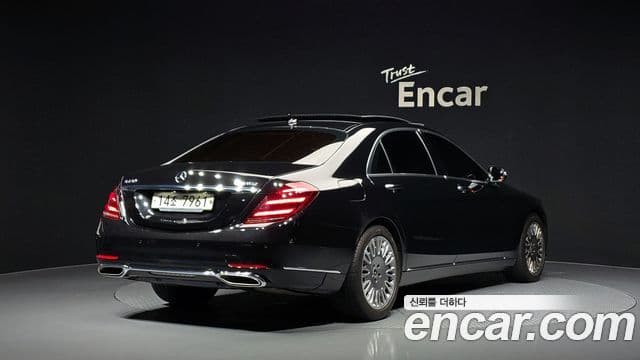Mercedes-Benz S-Class 2019 — Photo 19/20