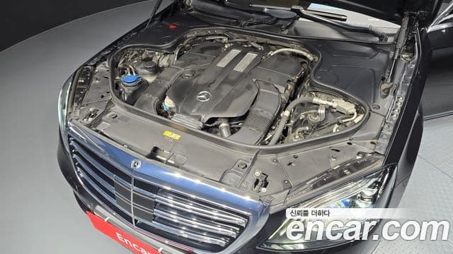 Mercedes-Benz S-Class 2019 — Photo 5/20