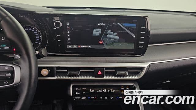 Kia K5 2023 — ფოტო 14/20