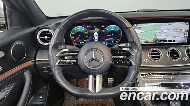 Mercedes-Benz E-Class 2021 — ფოტო 13/20
