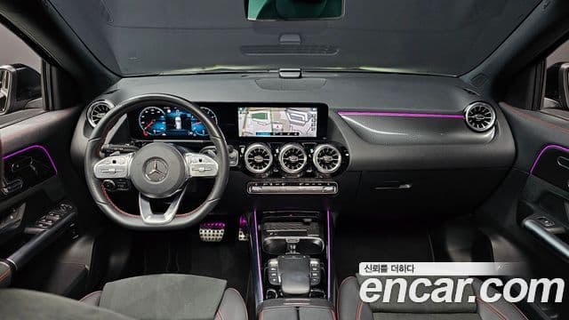 Mercedes-Benz GLA-Class 2023 — Photo 13/20
