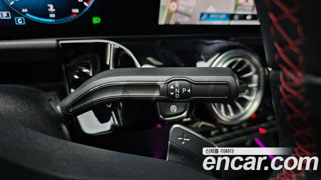 Mercedes-Benz GLA-Class 2023 — Photo 5/20