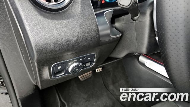 Mercedes-Benz GLB-Class 2020 — ფოტო 19/20