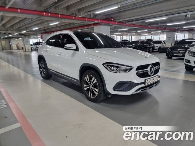 Mercedes-Benz GLA-Class 2021 — ფოტო 2/18