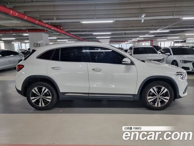 Mercedes-Benz GLA-Class 2021 — ფოტო 3/18