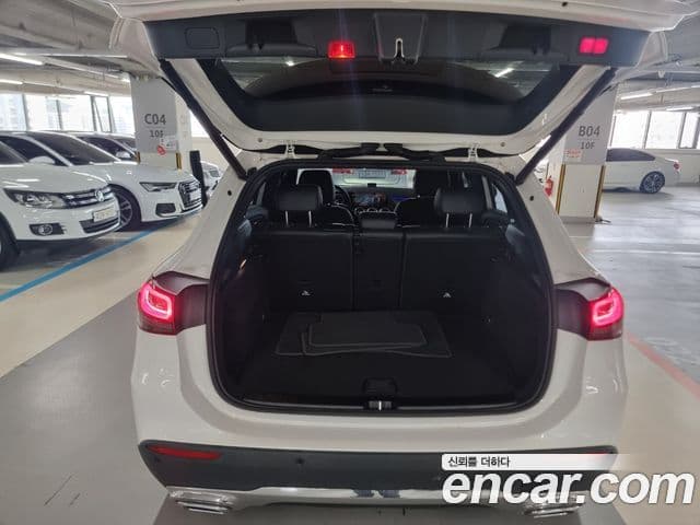 Mercedes-Benz GLA-Class 2021 — ფოტო 9/18