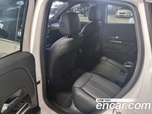 Mercedes-Benz GLA-Class 2021 — ფოტო 10/18