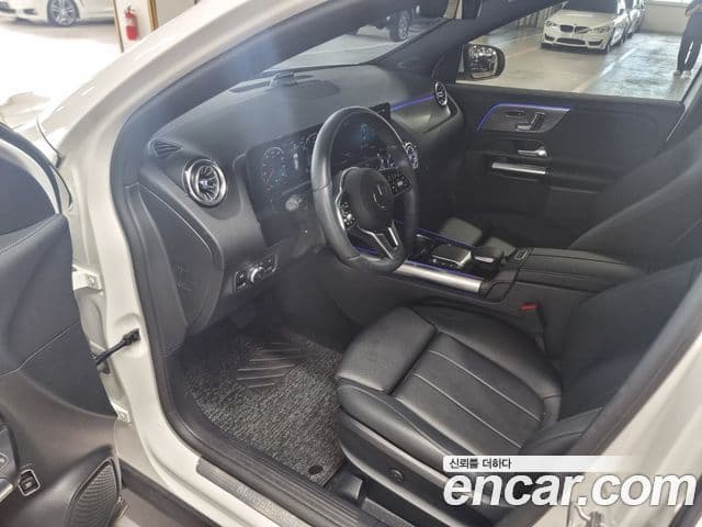 Mercedes-Benz GLA-Class 2021 — ფოტო 11/18