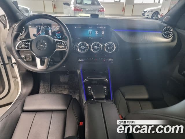 Mercedes-Benz GLA-Class 2021 — ფოტო 12/18