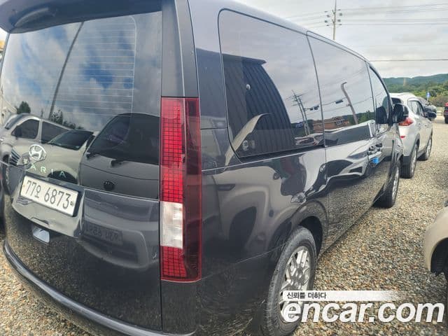 Hyundai Staria 2021 — Фото 1/15