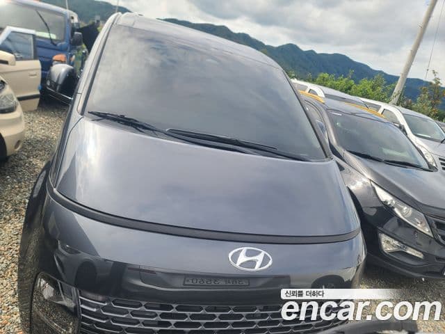 Hyundai Staria 2021 — Фото 2/15