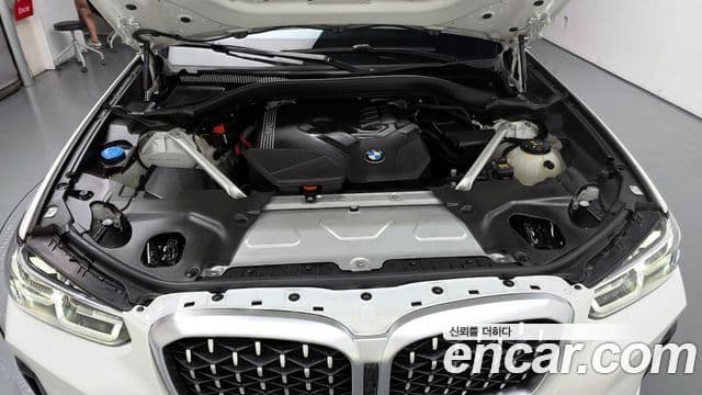 BMW X4 2023 — Photo 10/20