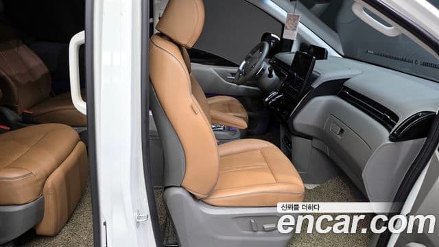 Hyundai Staria 2023 — Фото 12/20