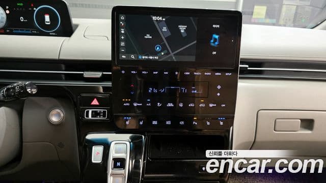 Hyundai Staria 2023 — Фото 16/20