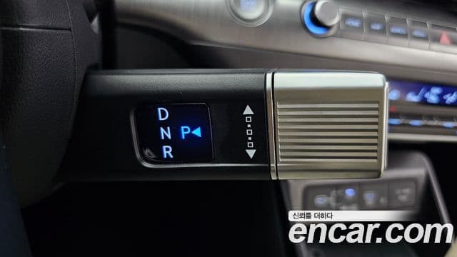 Hyundai Kona 2023 — ფოტო 9/20