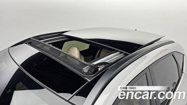 Hyundai Kona 2023 — ფოტო 19/20