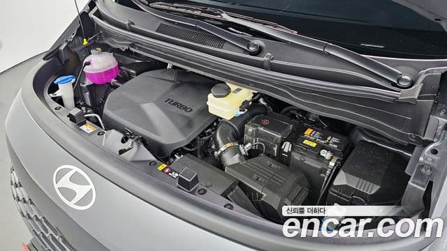 Hyundai Staria 2025 — Şəkil 6/20