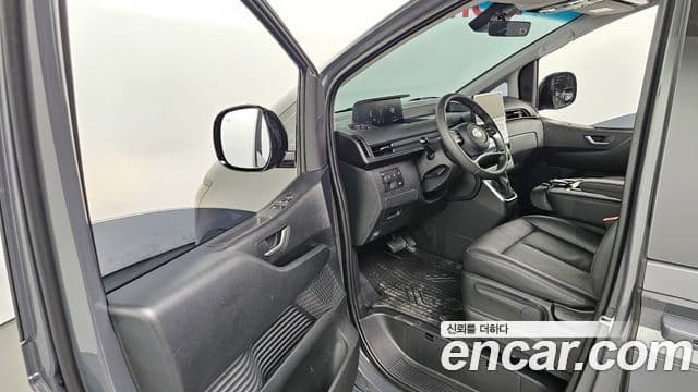 Hyundai Staria 2025 — Şəkil 10/20