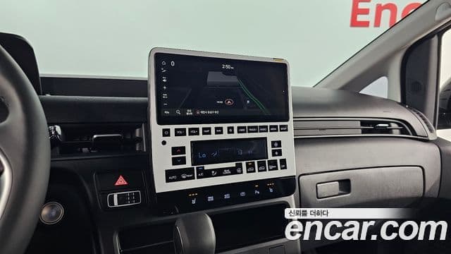 Hyundai Staria 2025 — Şəkil 16/20